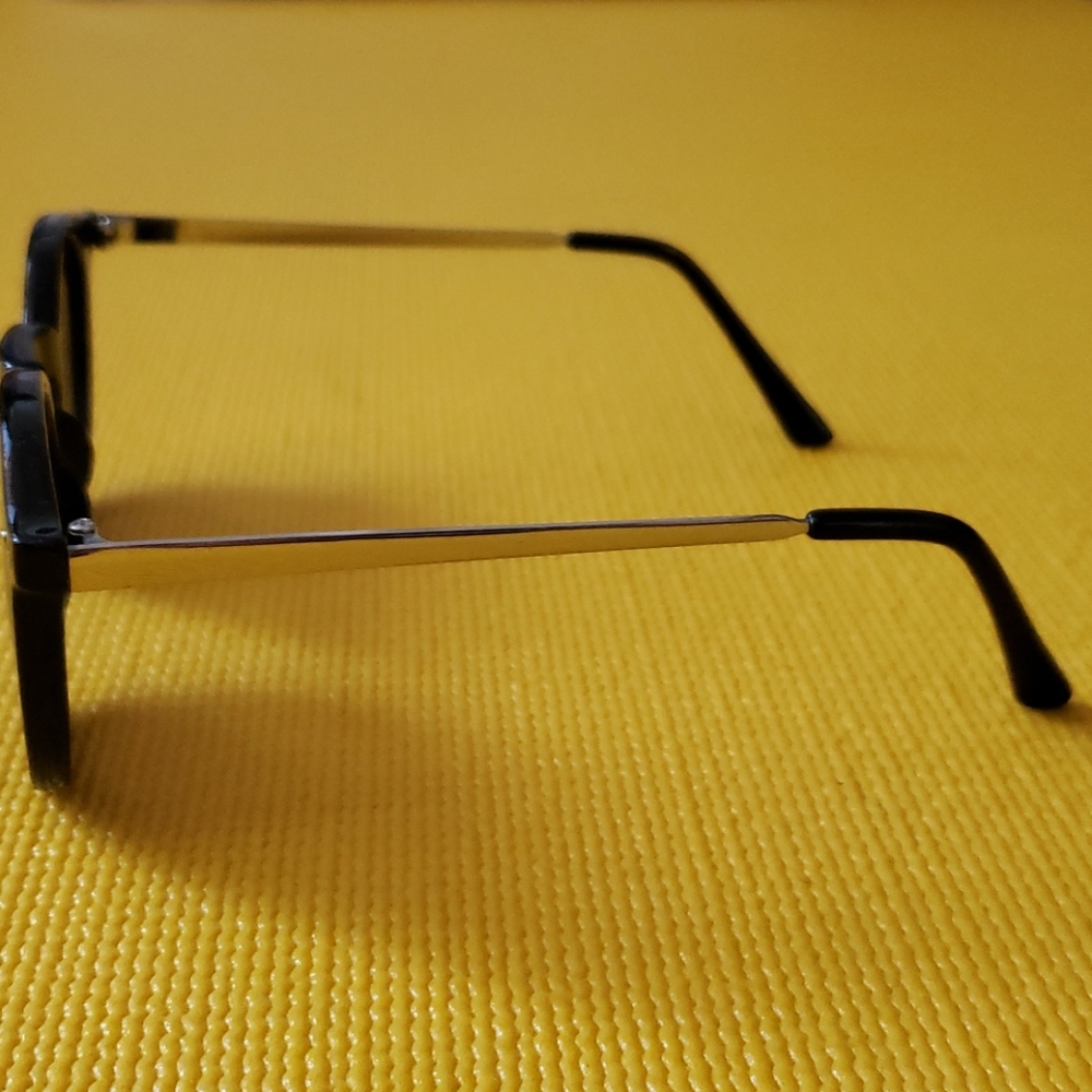 Sunglasses - Picture 2 of 3